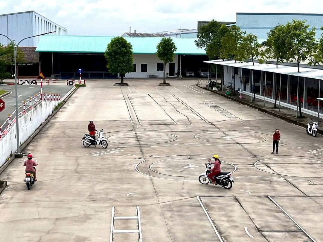 Sân tập xe máy
